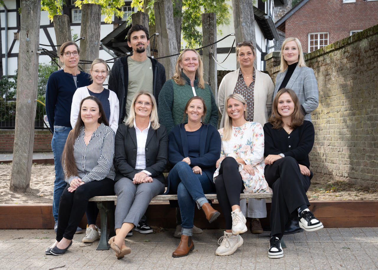 Lehrerinnen und Lehrer an der GGS Liedberg © Foto: Kinder! Kinder!